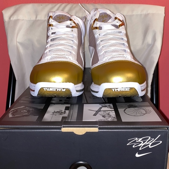 Air Max LeBron 7 Retro QS 'China Moon' 2020 - Picture 3 of 8